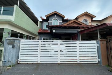 Taman Seroja, Bandar Baru Salak Tinggi