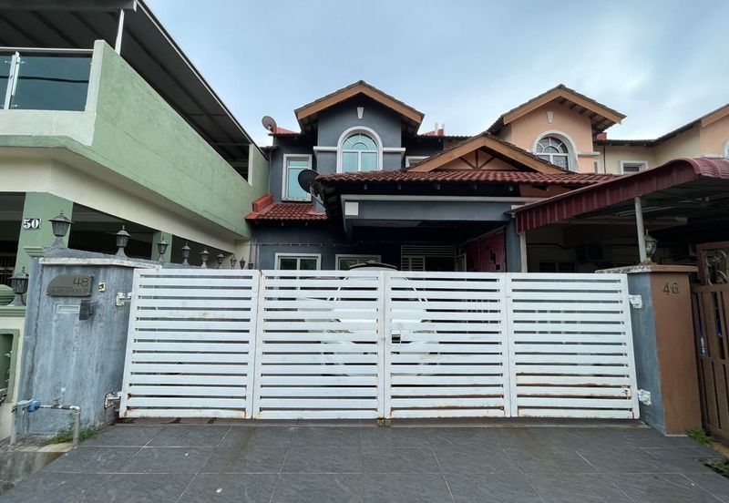 Taman Seroja, Bandar Baru Salak Tinggi