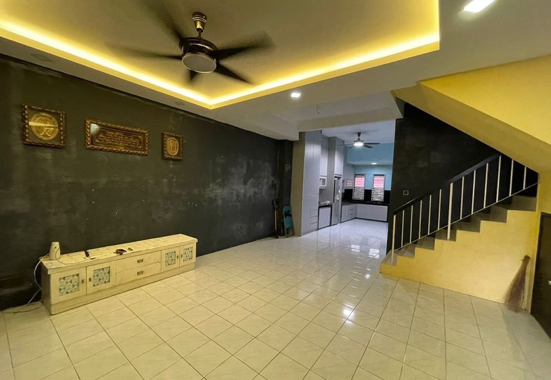 Taman Seroja, Bandar Baru Salak Tinggi