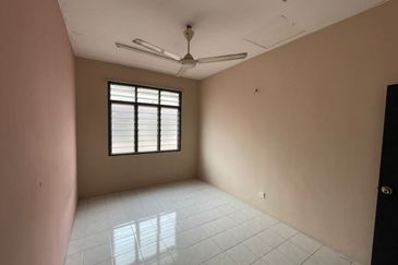 Taman Seroja, Bandar Baru Salak Tinggi