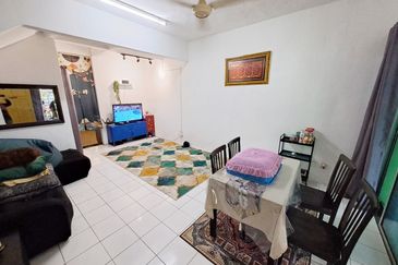 Taman Dahlia, Sepang