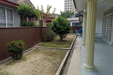 SINGLE STOREY SEMI-D Taman Selasih, Bandar Baru Salak Tinggi, Sepang, Selangor For Sale