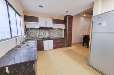 Jalan Spektrum U16 @ Taman Bukit Subang