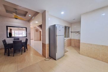 Jalan Spektrum U16 @ Taman Bukit Subang