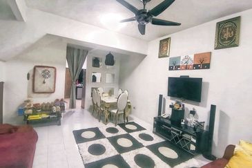 Taman Dahlia, Sepang