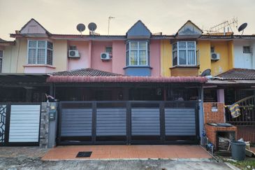 Taman Dahlia, Sepang