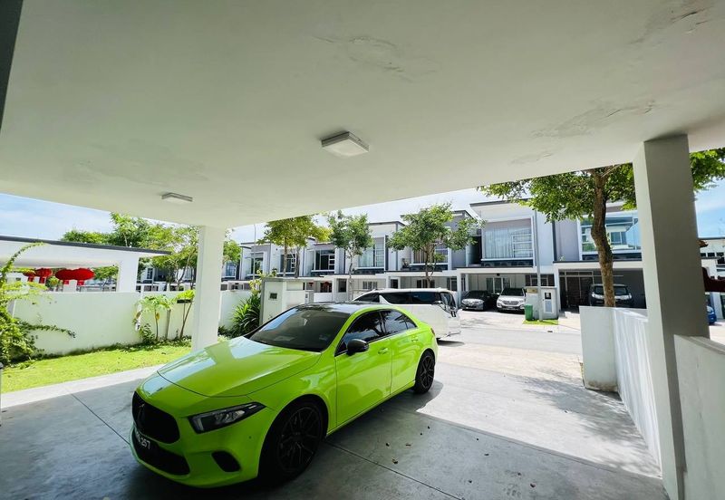 Parkfield Residences, Tropicana Heights