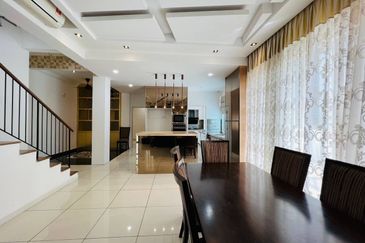 Parkfield Residences, Tropicana Heights