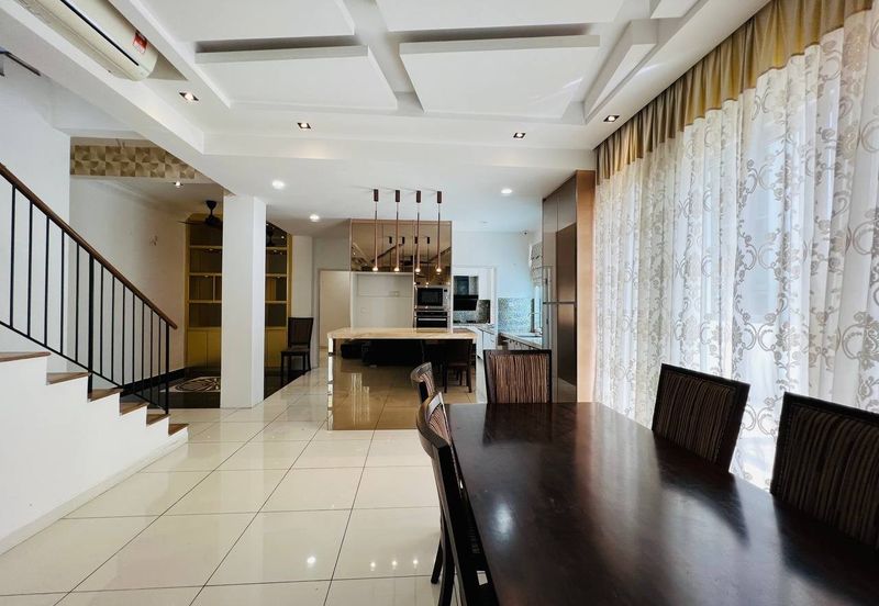 Parkfield Residences, Tropicana Heights