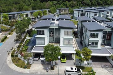 Parkfield Residences, Tropicana Heights