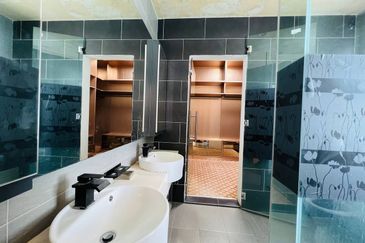 Parkfield Residences, Tropicana Heights