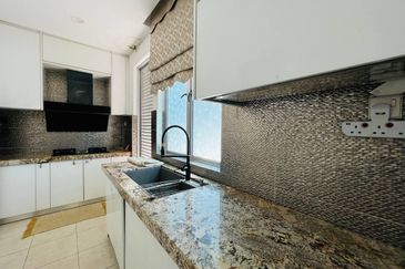 Parkfield Residences, Tropicana Heights