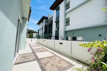 Parkfield Residences, Tropicana Heights
