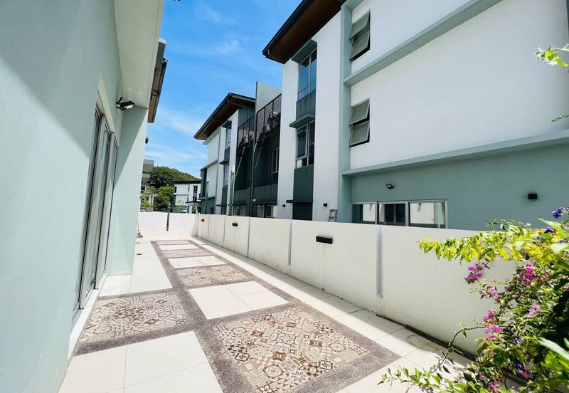 Parkfield Residences, Tropicana Heights