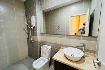 Parkfield Residences, Tropicana Heights