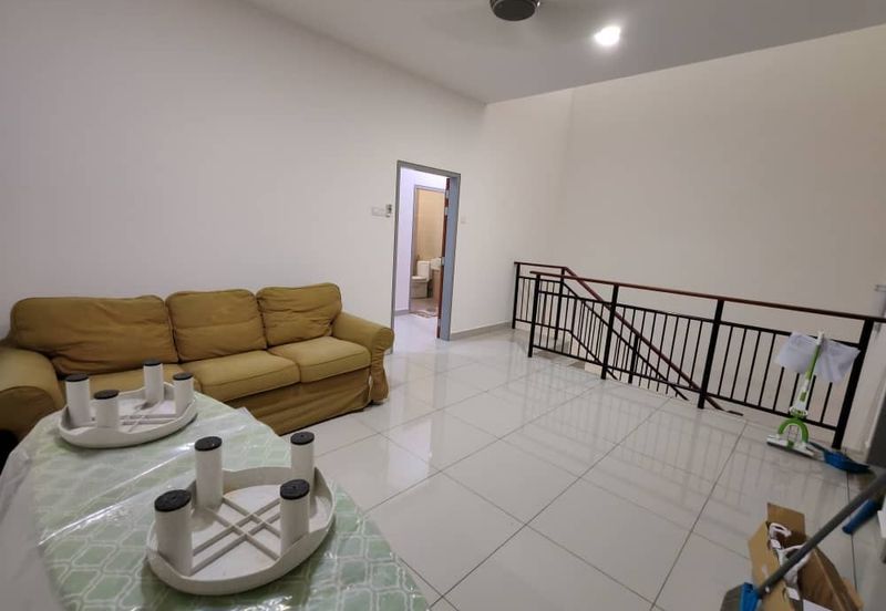 Evira @ Warisan Puteri