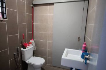 Evira @ Warisan Puteri