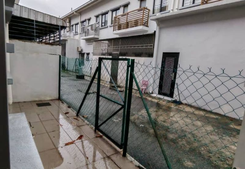 Evira @ Warisan Puteri