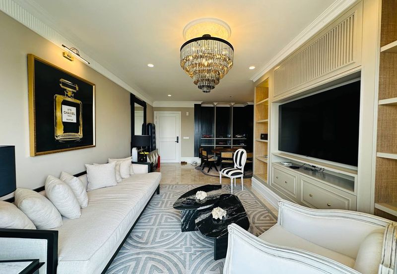 Datum Jelatek Residence