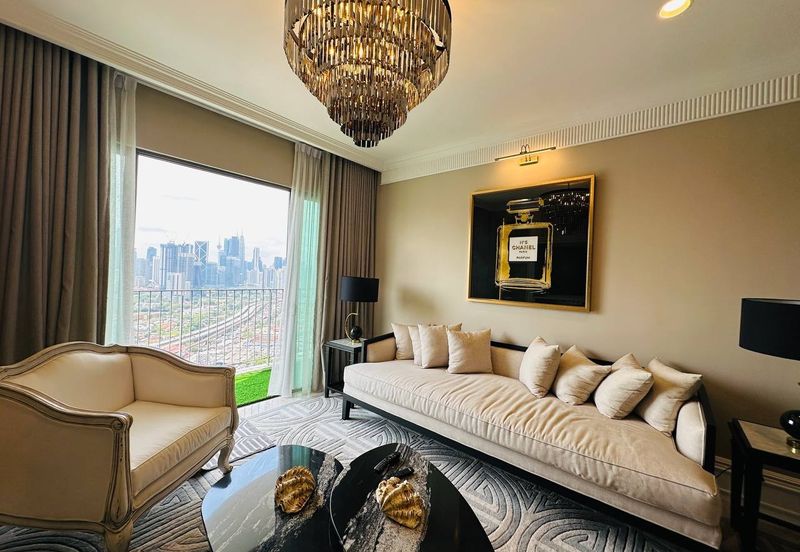 Datum Jelatek Residence