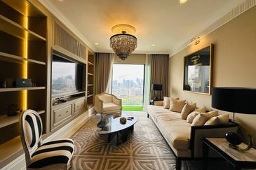 Datum Jelatek Residence