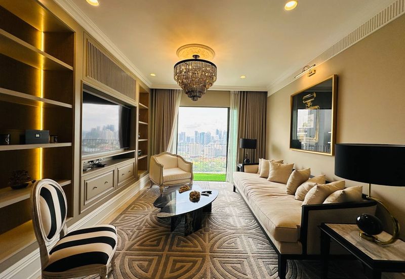 Datum Jelatek Residence