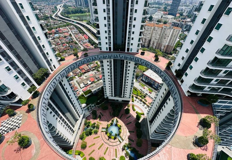 Datum Jelatek Residence