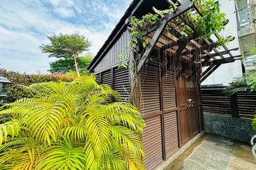 Perdana Lakeview East