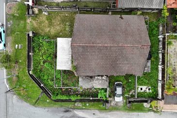 Jalan Enggang Timur 10