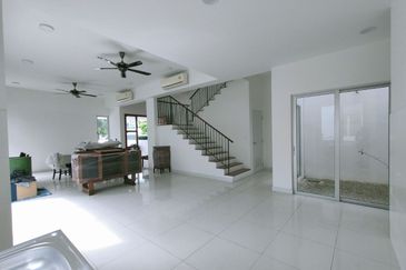 Parkfield Residences, Tropicana Heights