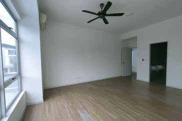 Parkfield Residences, Tropicana Heights