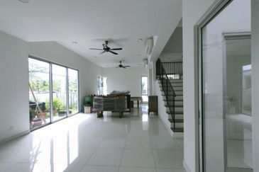 Parkfield Residences, Tropicana Heights
