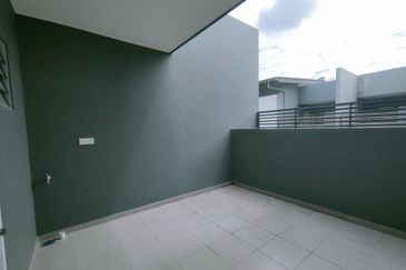 Parkfield Residences, Tropicana Heights