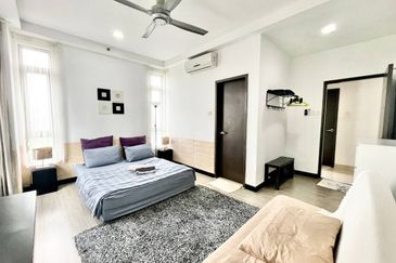 Shaftsbury Residence