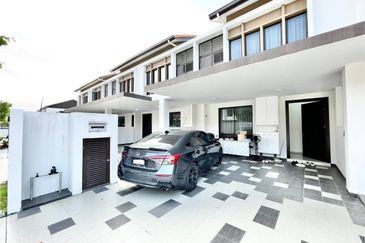 Setia Warisan Tropika (Belladonna)