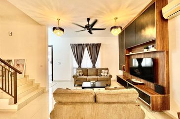 Setia Warisan Tropika (Belladonna)