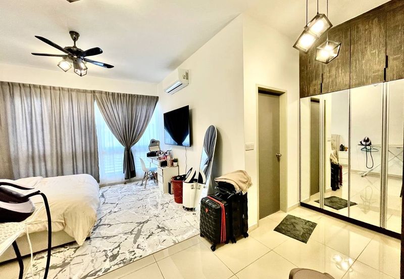 Setia Warisan Tropika (Belladonna)