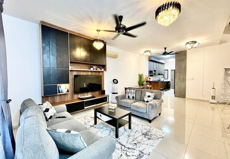 Setia Warisan Tropika (Belladonna)