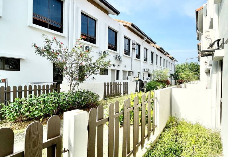 Setia Warisan Tropika (Belladonna)