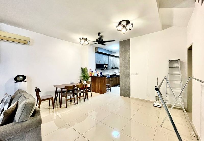 Setia Warisan Tropika (Belladonna)