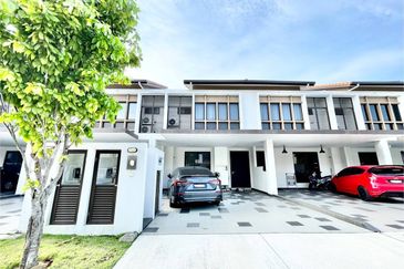 Setia Warisan Tropika (Belladonna)