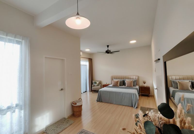 Crescent Park Townvilla