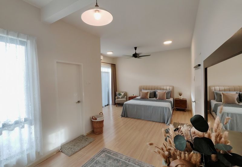 Crescent Park Townvilla