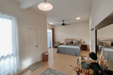 Crescent Park Townvilla