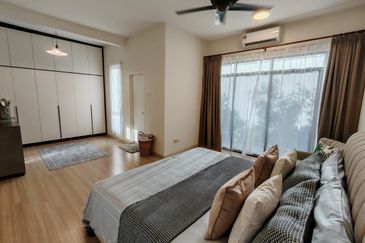 Crescent Park Townvilla