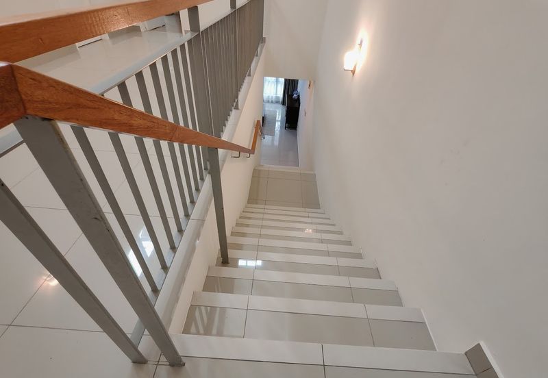 Crescent Park Townvilla