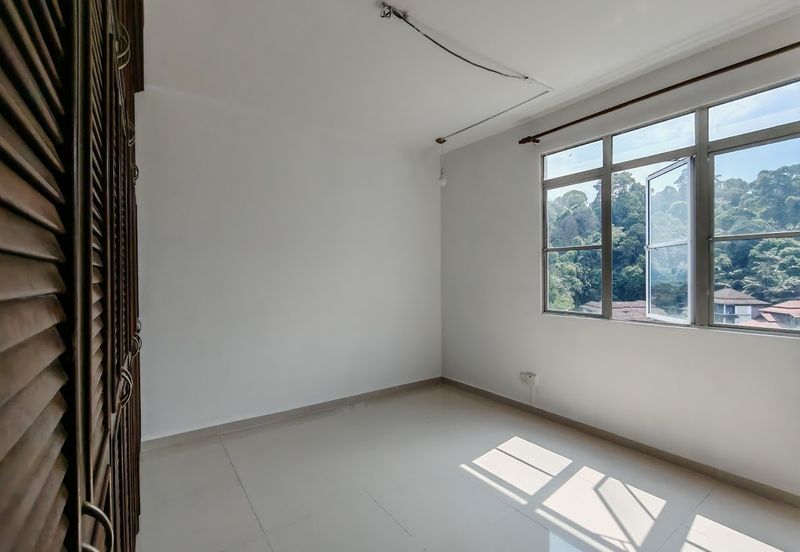 Pangsapuri Kristal (Crystal Tower), Taman Bukit Indah