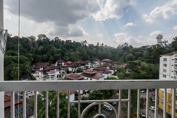 Pangsapuri Kristal (Crystal Tower), Taman Bukit Indah