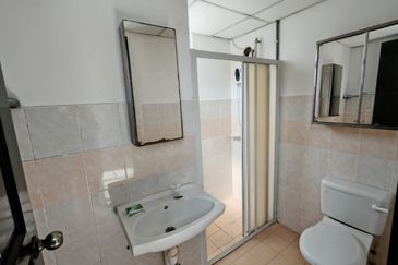 Pangsapuri Kristal (Crystal Tower), Taman Bukit Indah