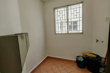 Pangsapuri Kristal (Crystal Tower), Taman Bukit Indah